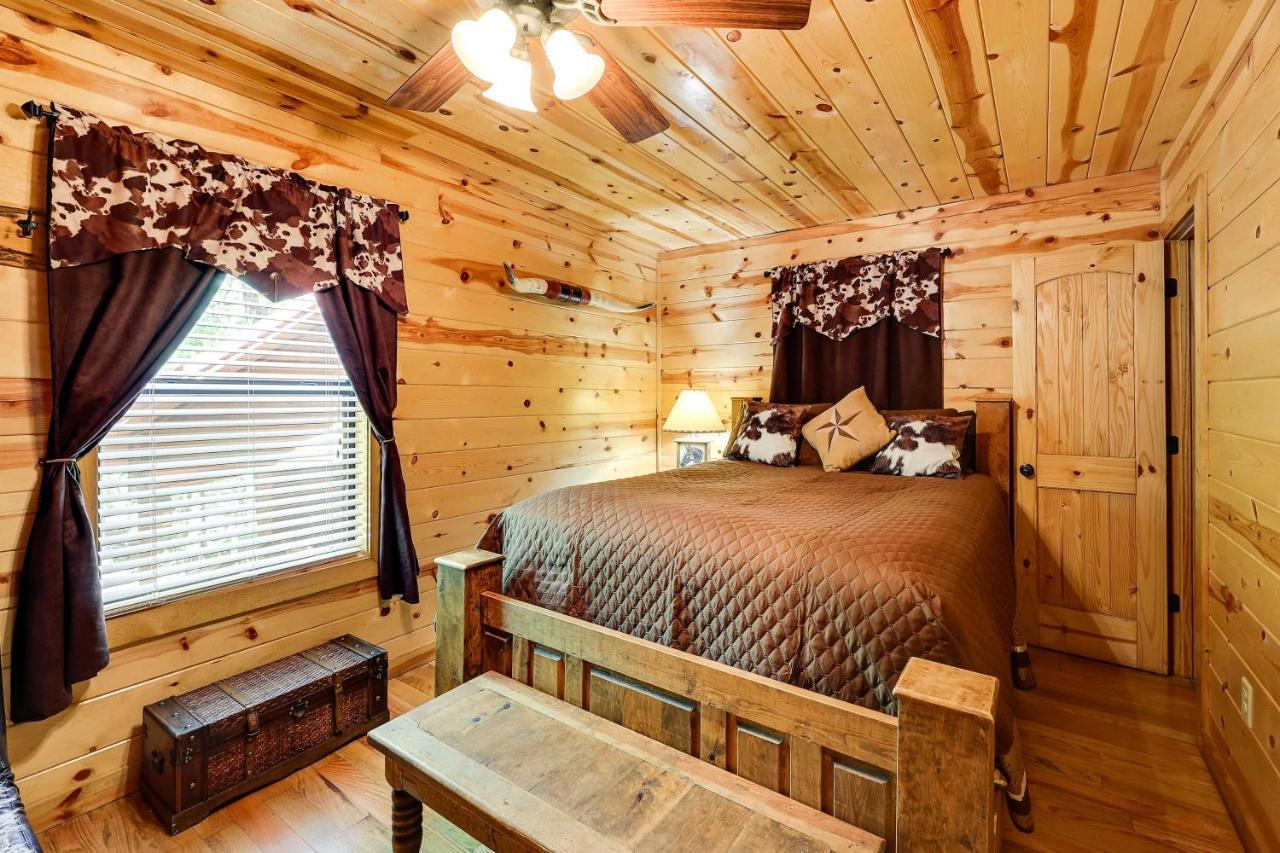 Broken Bow Rental Cabin With Hot Tub And Bar Eksteriør bilde
