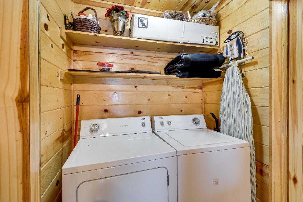 Broken Bow Rental Cabin With Hot Tub And Bar Eksteriør bilde