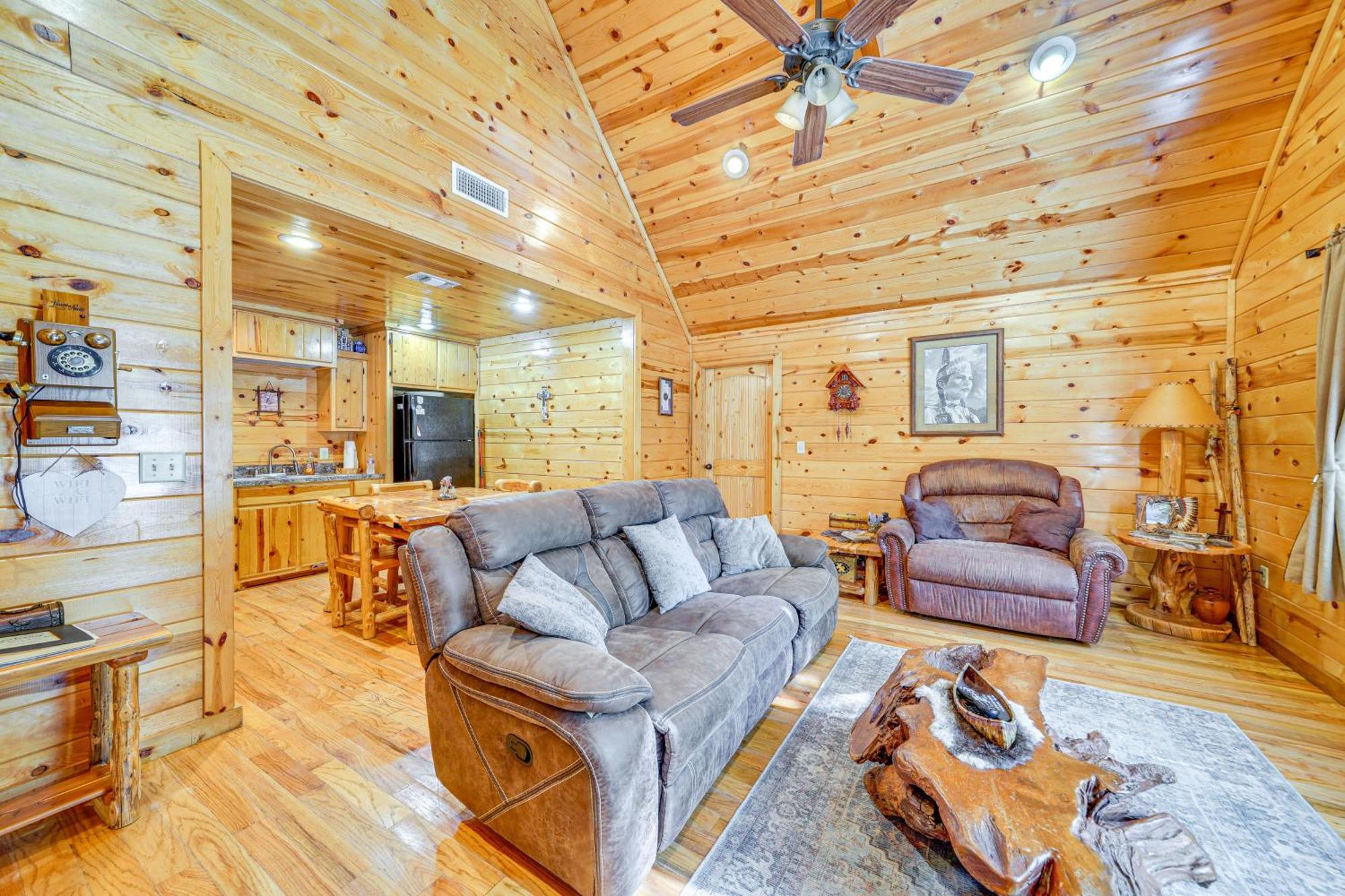 Broken Bow Rental Cabin With Hot Tub And Bar Eksteriør bilde